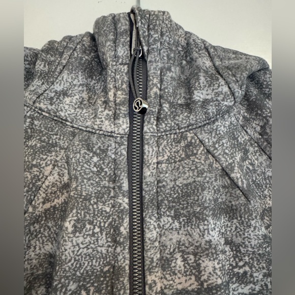 lululemon athletica Gray Pattern Scuba Full Zip Jacket - Picture 3 of 5